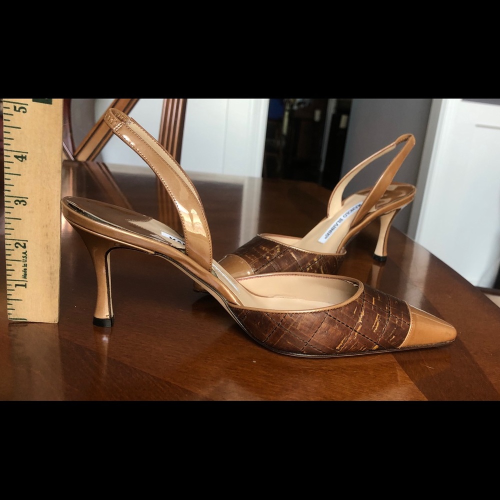 Beautiful leather Manolo Blahnik pumps worn ONCE!